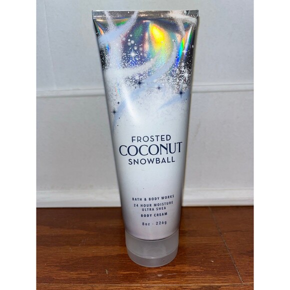 Bath and Body frosted coconut snowball lotion 60% full - Picture 1 of 2